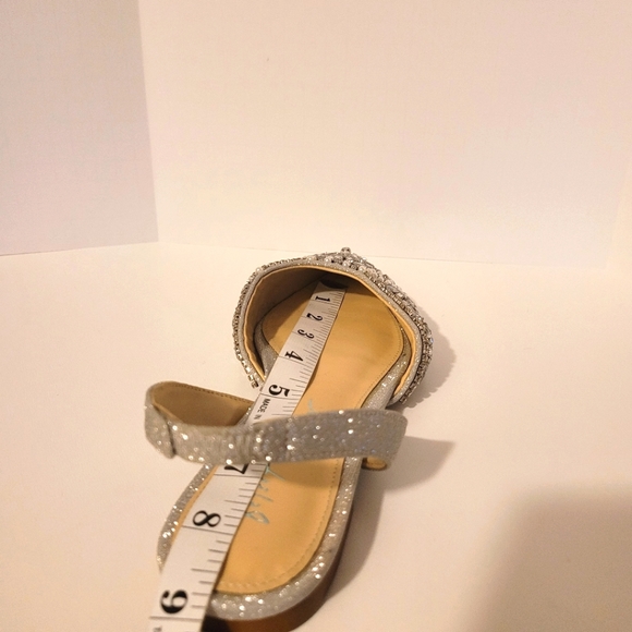 Betsey Johnson Women's Sb-Molly Ballet Flat, silver, size 5.5 - Picture 14 of 16